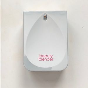 beauty blender foundation